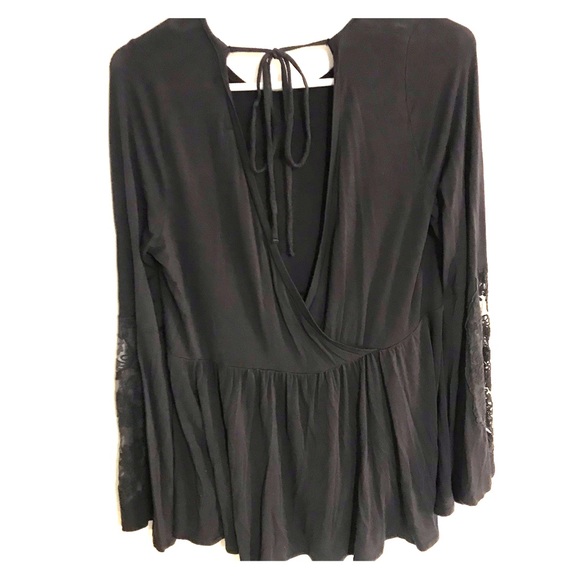 American Eagle Bell Sleeve - Picture 1 of 3